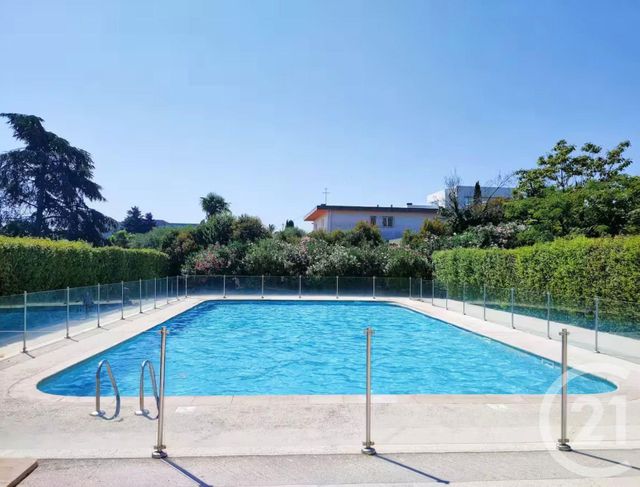 Appartement T2 &agrave; louer - 2 pi&egrave;ces - 25,39 m2 - Antibes - 06 - PROVENCE-ALPES-COTE-D-AZUR