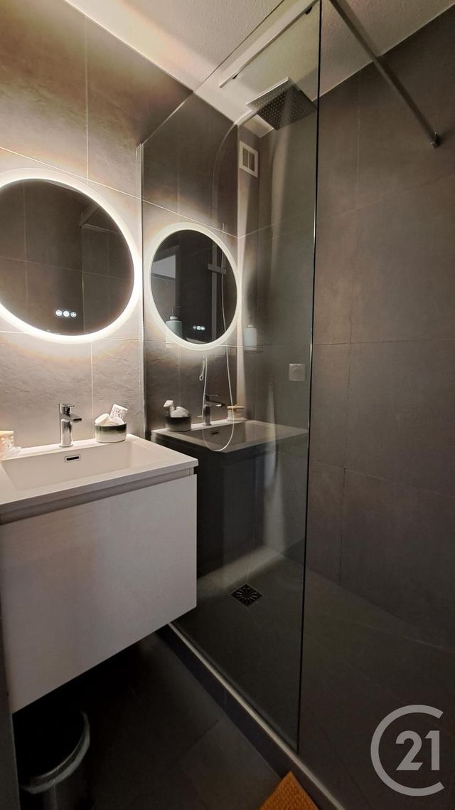 Appartement T2 &agrave; louer - 2 pi&egrave;ces - 25,39 m2 - Antibes - 06 - PROVENCE-ALPES-COTE-D-AZUR