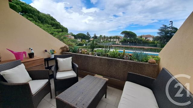 Appartement T2 &agrave; louer - 2 pi&egrave;ces - 25,39 m2 - Antibes - 06 - PROVENCE-ALPES-COTE-D-AZUR