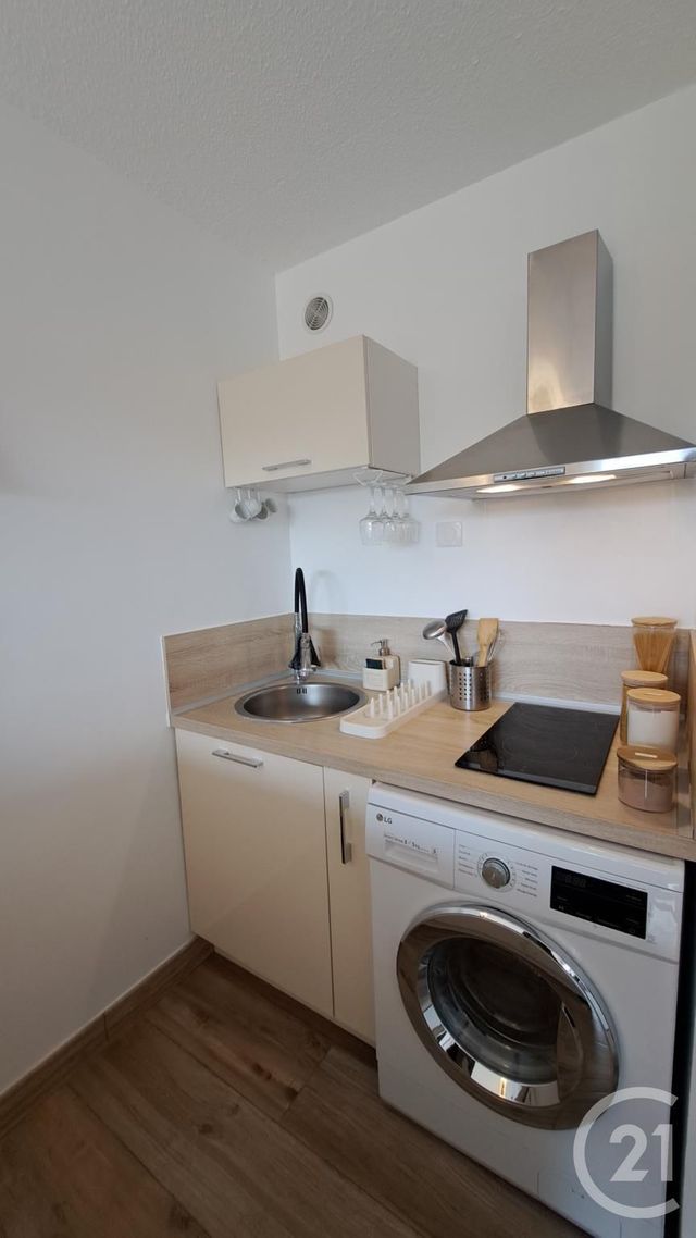 Appartement T2 &agrave; louer - 2 pi&egrave;ces - 25,39 m2 - Antibes - 06 - PROVENCE-ALPES-COTE-D-AZUR