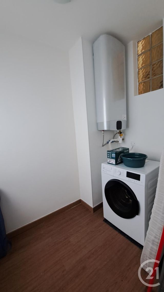 Appartement T3 &agrave; louer - 3 pi&egrave;ces - 58,80 m2 - Antibes - 06 - PROVENCE-ALPES-COTE-D-AZUR