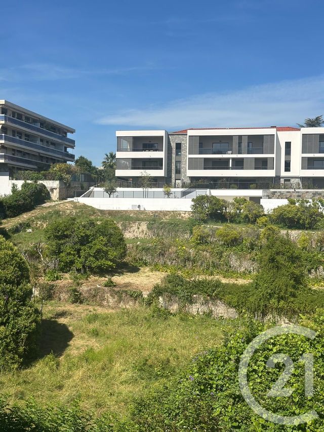 Appartement Studio &agrave; louer - 1 pi&egrave;ce - 33,45 m2 - Cannes - 06 - PROVENCE-ALPES-COTE-D-AZUR