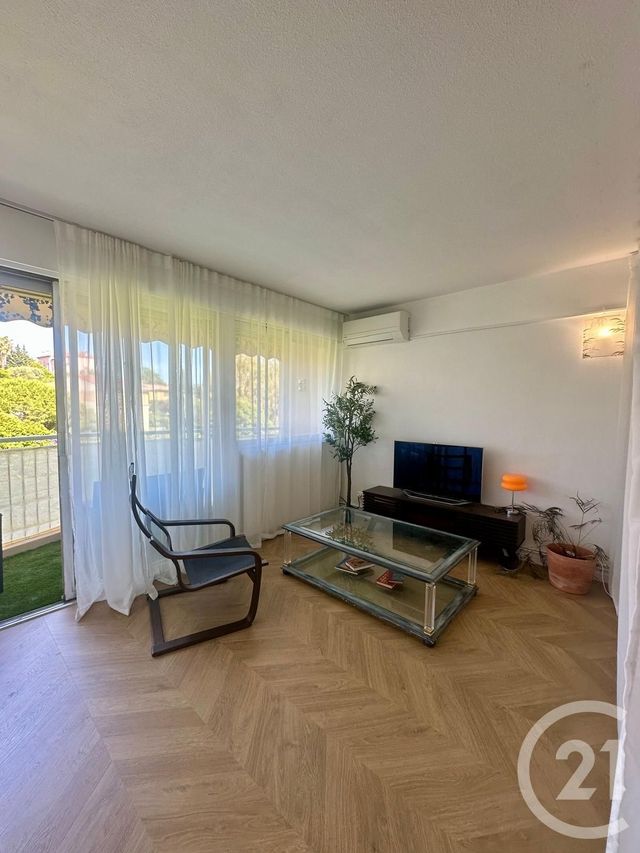 Appartement Studio &agrave; louer - 1 pi&egrave;ce - 33,45 m2 - Cannes - 06 - PROVENCE-ALPES-COTE-D-AZUR