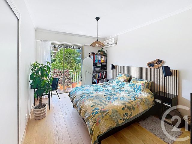 Appartement F4 &agrave; vendre - 4 pi&egrave;ces - 88,85 m2 - Antibes - 06 - PROVENCE-ALPES-COTE-D-AZUR