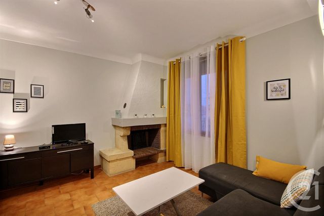 Appartement T3 &agrave; louer - 3 pi&egrave;ces - 46,70 m2 - Antibes - 06 - PROVENCE-ALPES-COTE-D-AZUR