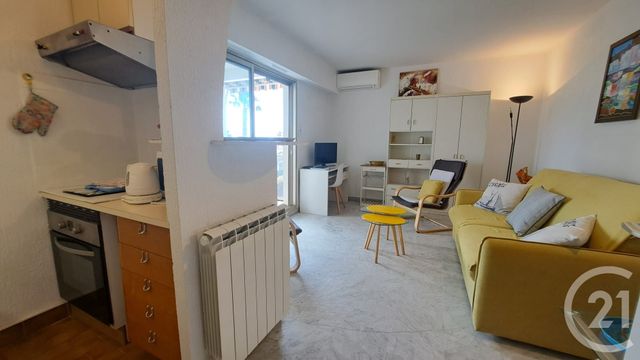 Appartement Studio Cabine &agrave; louer - 1 pi&egrave;ce - 28 m2 - Villeneuve Loubet - 06 - PROVENCE-ALPES-COTE-D-AZUR