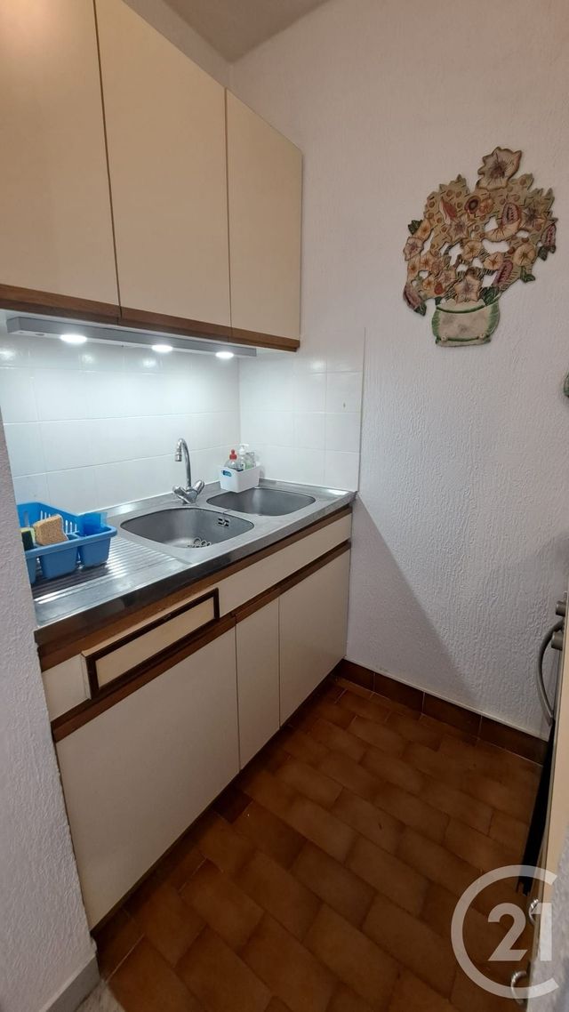 Appartement Studio Cabine &agrave; louer - 1 pi&egrave;ce - 28 m2 - Villeneuve Loubet - 06 - PROVENCE-ALPES-COTE-D-AZUR