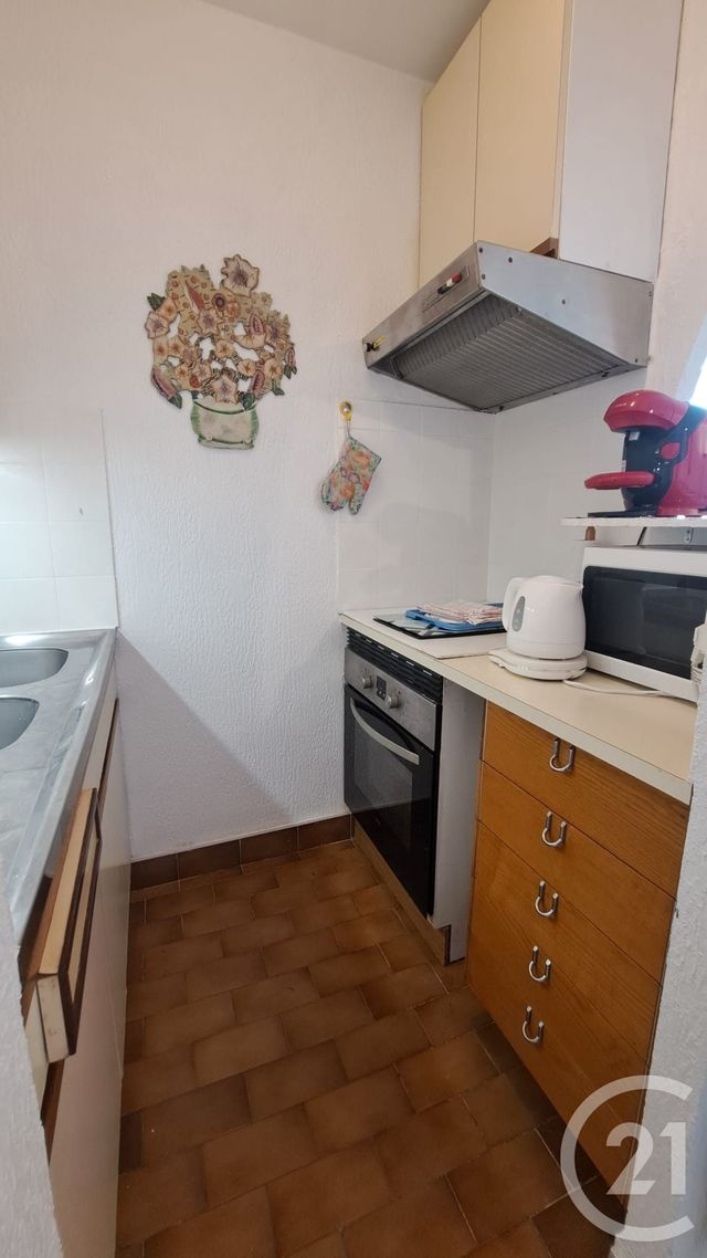 Appartement Studio Cabine &agrave; louer - 1 pi&egrave;ce - 28 m2 - Villeneuve Loubet - 06 - PROVENCE-ALPES-COTE-D-AZUR