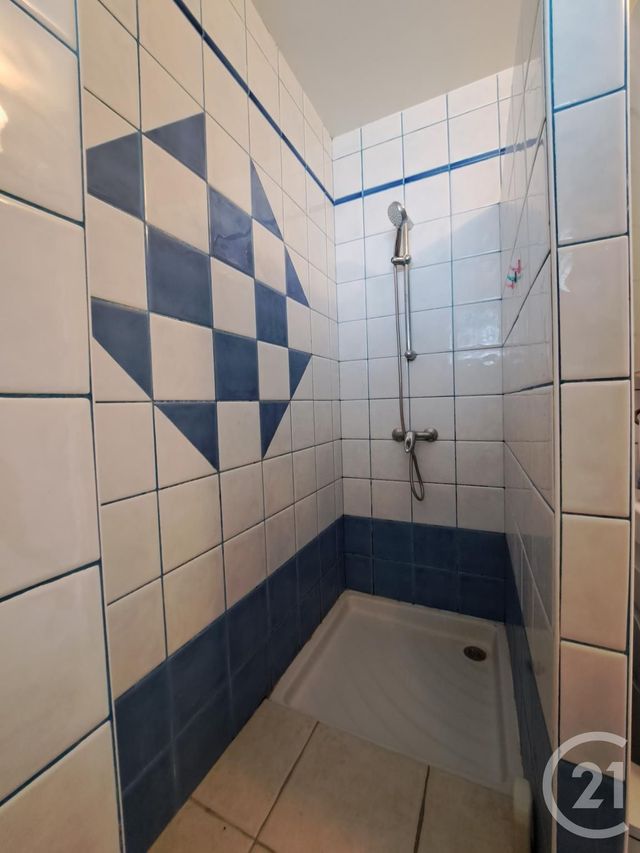 Appartement Studio &agrave; louer - 1 pi&egrave;ce - 29,70 m2 - Juan Les Pins - 06 - PROVENCE-ALPES-COTE-D-AZUR