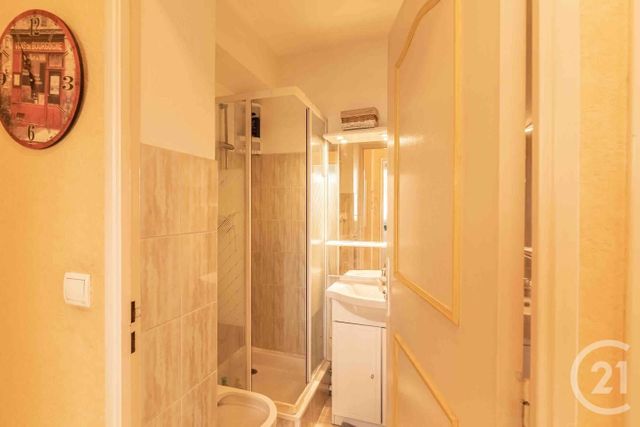 Appartement F2 &agrave; louer - 2 pi&egrave;ces - 33,59 m2 - Antibes - 06 - PROVENCE-ALPES-COTE-D-AZUR