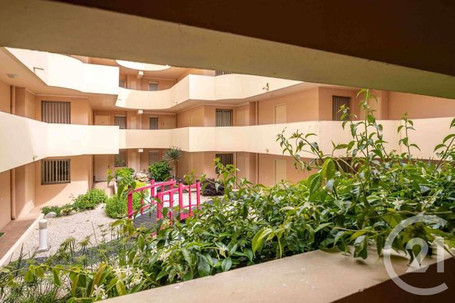 Appartement F2 &agrave; louer - 2 pi&egrave;ces - 33,59 m2 - Antibes - 06 - PROVENCE-ALPES-COTE-D-AZUR