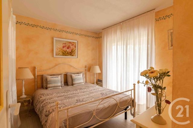 Appartement F2 &agrave; louer - 2 pi&egrave;ces - 33,59 m2 - Antibes - 06 - PROVENCE-ALPES-COTE-D-AZUR