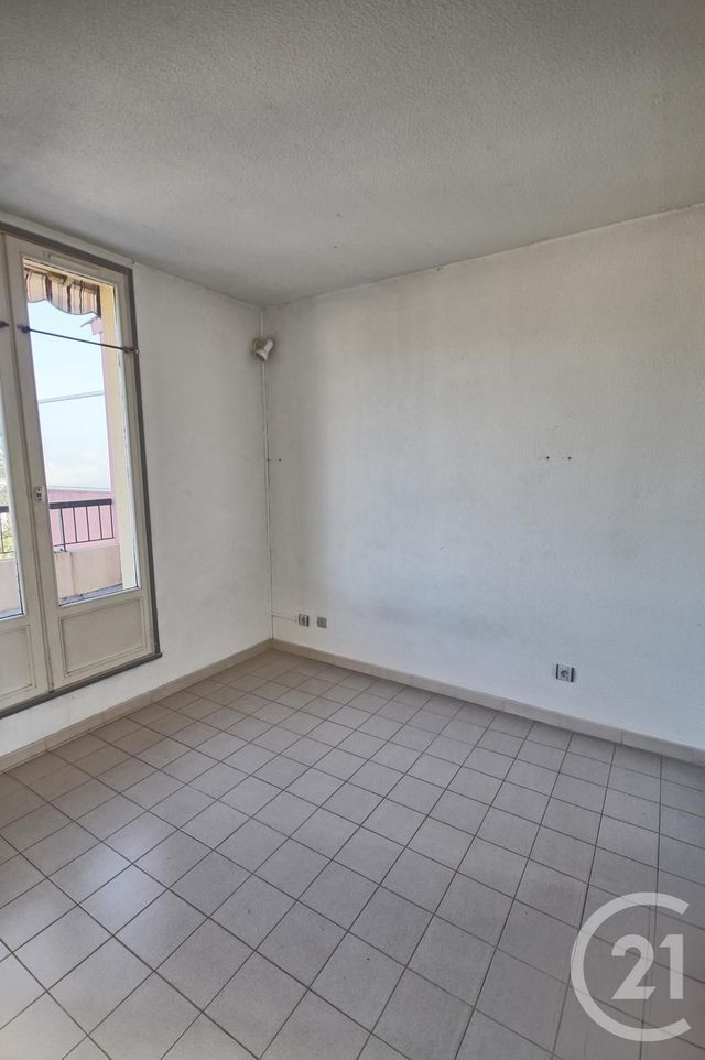 Appartement T2 &agrave; louer - 2 pi&egrave;ces - 28,20 m2 - Vallauris - 06 - PROVENCE-ALPES-COTE-D-AZUR
