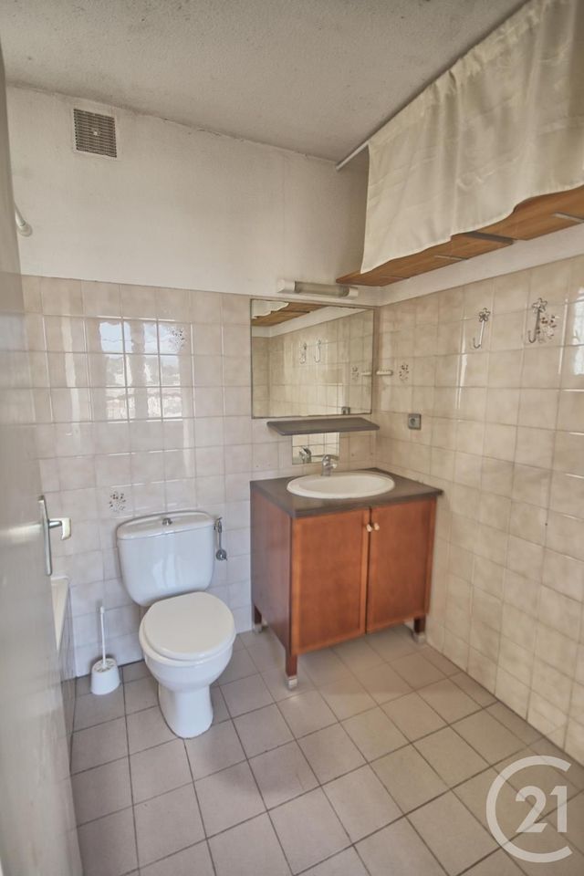 Appartement T2 &agrave; louer - 2 pi&egrave;ces - 28,20 m2 - Vallauris - 06 - PROVENCE-ALPES-COTE-D-AZUR