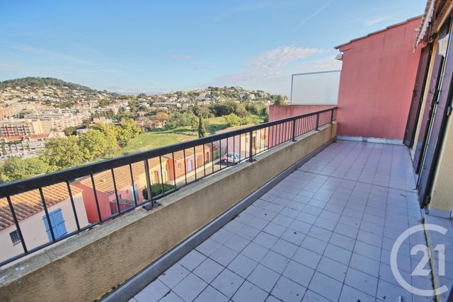 Appartement T2 &agrave; louer - 2 pi&egrave;ces - 28,20 m2 - Vallauris - 06 - PROVENCE-ALPES-COTE-D-AZUR