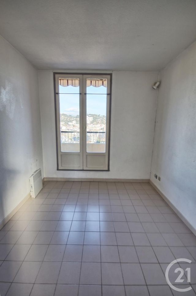 Appartement T2 &agrave; louer - 2 pi&egrave;ces - 28,20 m2 - Vallauris - 06 - PROVENCE-ALPES-COTE-D-AZUR