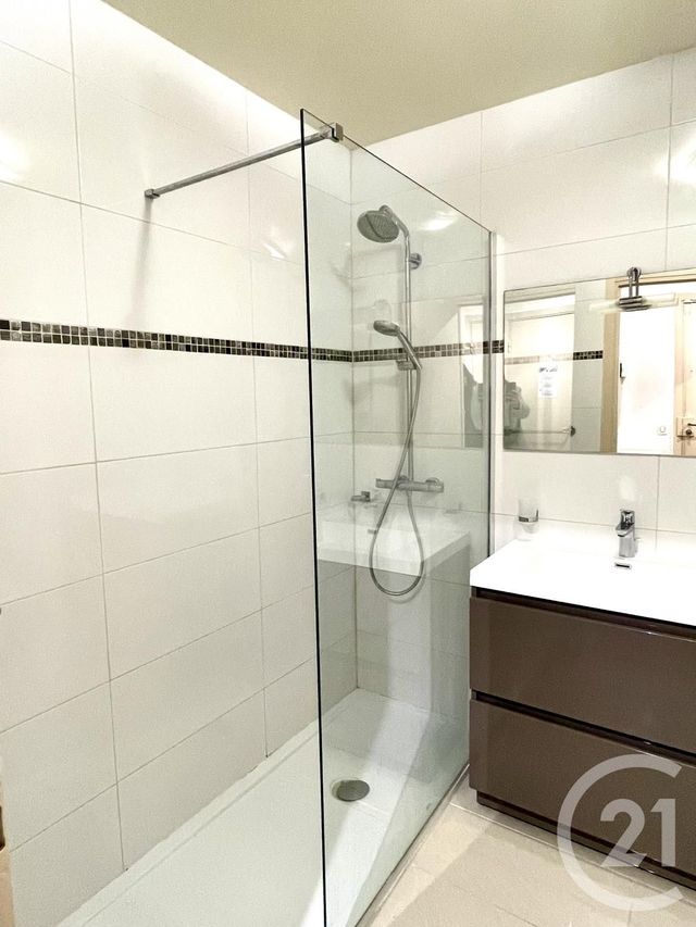 Appartement Studio &agrave; louer - 2 pi&egrave;ces - 46,77 m2 - Juan Les Pins - 06 - PROVENCE-ALPES-COTE-D-AZUR