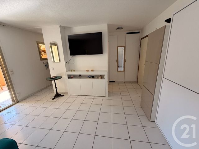 Appartement Studio &agrave; louer - 1 pi&egrave;ce - 22,68 m2 - Juan Les Pins - 06 - PROVENCE-ALPES-COTE-D-AZUR