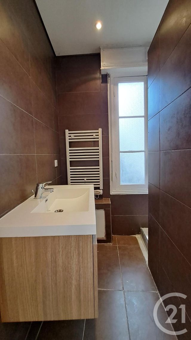 Appartement T2 &agrave; louer - 2 pi&egrave;ces - 49,92 m2 - Juan Les Pins - 06 - PROVENCE-ALPES-COTE-D-AZUR