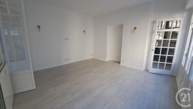 Appartement T2 &agrave; louer - 2 pi&egrave;ces - 49,92 m2 - Juan Les Pins - 06 - PROVENCE-ALPES-COTE-D-AZUR