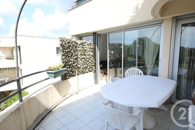 Appartement T3 &agrave; louer - 3 pi&egrave;ces - 89,77 m2 - Villeneuve Loubet - 06 - PROVENCE-ALPES-COTE-D-AZUR