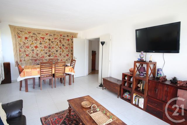 Appartement T3 &agrave; louer - 3 pi&egrave;ces - 89,77 m2 - Villeneuve Loubet - 06 - PROVENCE-ALPES-COTE-D-AZUR