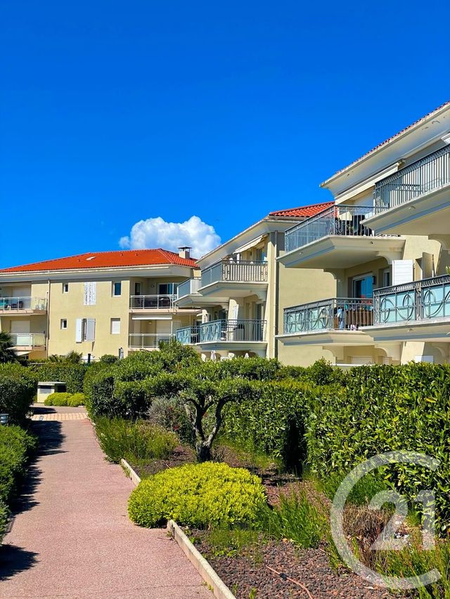 Appartement T3 &agrave; louer - 3 pi&egrave;ces - 63,62 m2 - Juan Les Pins - 06 - PROVENCE-ALPES-COTE-D-AZUR