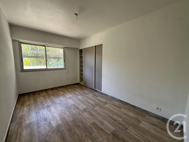Appartement T3 &agrave; louer - 3 pi&egrave;ces - 85,05 m2 - Antibes - 06 - PROVENCE-ALPES-COTE-D-AZUR