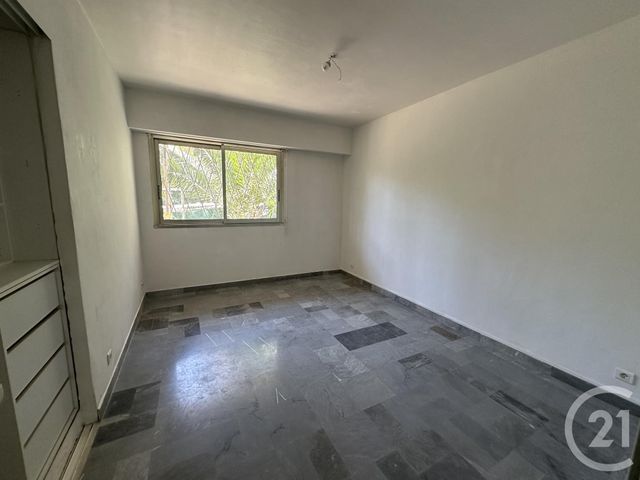 Appartement T3 &agrave; louer - 3 pi&egrave;ces - 85,05 m2 - Antibes - 06 - PROVENCE-ALPES-COTE-D-AZUR