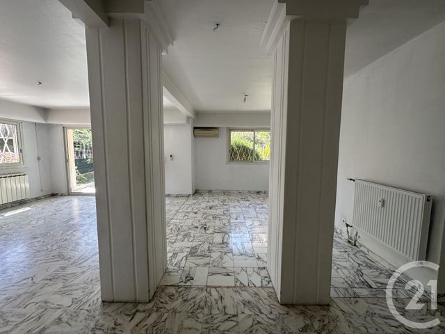 Appartement T3 &agrave; louer - 3 pi&egrave;ces - 85,05 m2 - Antibes - 06 - PROVENCE-ALPES-COTE-D-AZUR