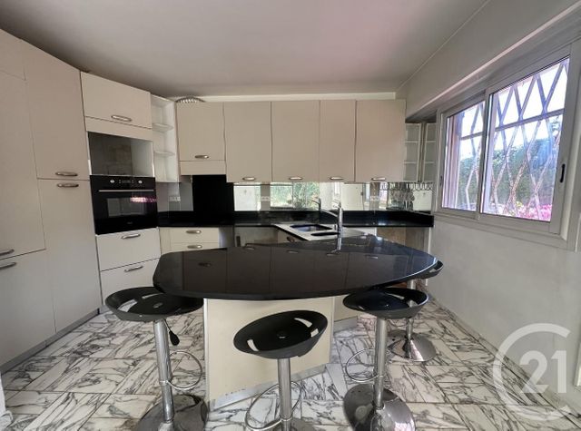 Appartement T3 &agrave; louer - 3 pi&egrave;ces - 85,05 m2 - Antibes - 06 - PROVENCE-ALPES-COTE-D-AZUR