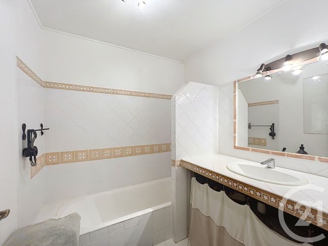 Appartement F3 &agrave; vendre - 3 pi&egrave;ces - 62,56 m2 - Antibes - 06 - PROVENCE-ALPES-COTE-D-AZUR