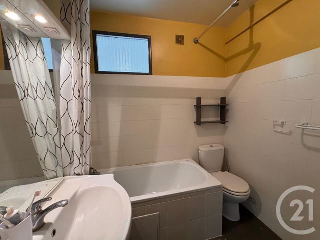 Appartement Studio &agrave; louer - 1 pi&egrave;ce - 28,45 m2 - Juan Les Pins - 06 - PROVENCE-ALPES-COTE-D-AZUR