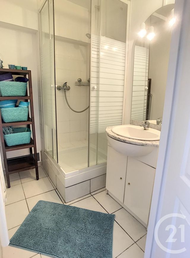 Appartement Studio &agrave; louer - 1 pi&egrave;ce - 20,50 m2 - Le Golfe Juan - 06 - PROVENCE-ALPES-COTE-D-AZUR