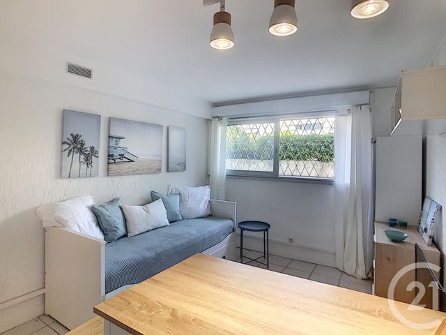Appartement Studio &agrave; louer - 1 pi&egrave;ce - 20,50 m2 - Le Golfe Juan - 06 - PROVENCE-ALPES-COTE-D-AZUR