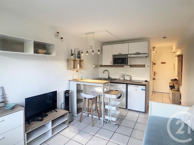 Appartement Studio &agrave; louer - 1 pi&egrave;ce - 20,50 m2 - Le Golfe Juan - 06 - PROVENCE-ALPES-COTE-D-AZUR