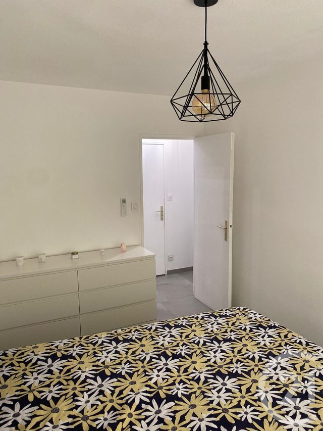 Appartement T2 &agrave; louer - 2 pi&egrave;ces - 49,74 m2 - Le Golfe Juan - 06 - PROVENCE-ALPES-COTE-D-AZUR