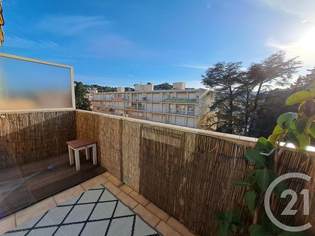 Appartement T4 &agrave; louer - 4 pi&egrave;ces - 78,19 m2 - Vallauris - 06 - PROVENCE-ALPES-COTE-D-AZUR