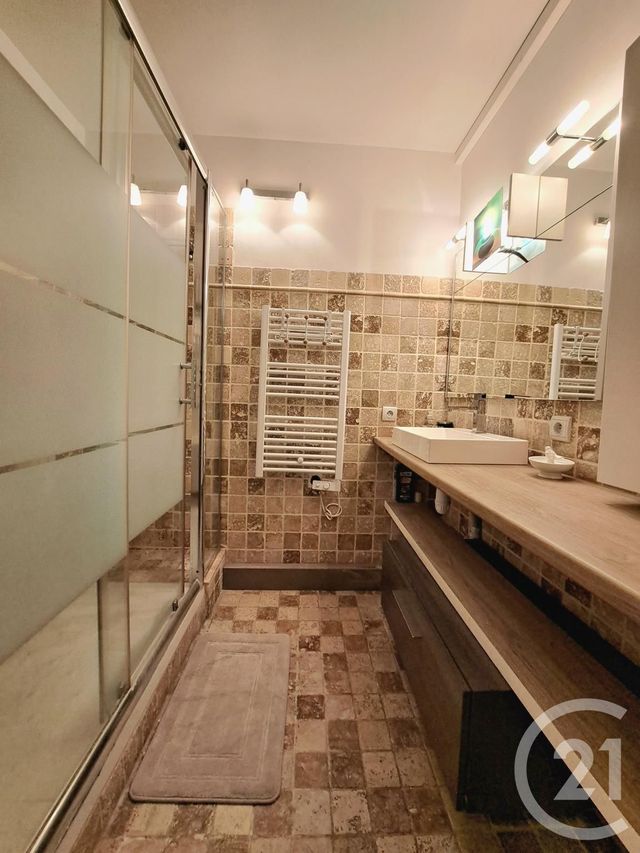 Appartement T4 &agrave; louer - 4 pi&egrave;ces - 78,19 m2 - Vallauris - 06 - PROVENCE-ALPES-COTE-D-AZUR
