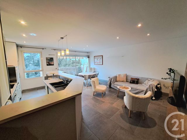 Appartement T4 &agrave; louer - 4 pi&egrave;ces - 78,19 m2 - Vallauris - 06 - PROVENCE-ALPES-COTE-D-AZUR