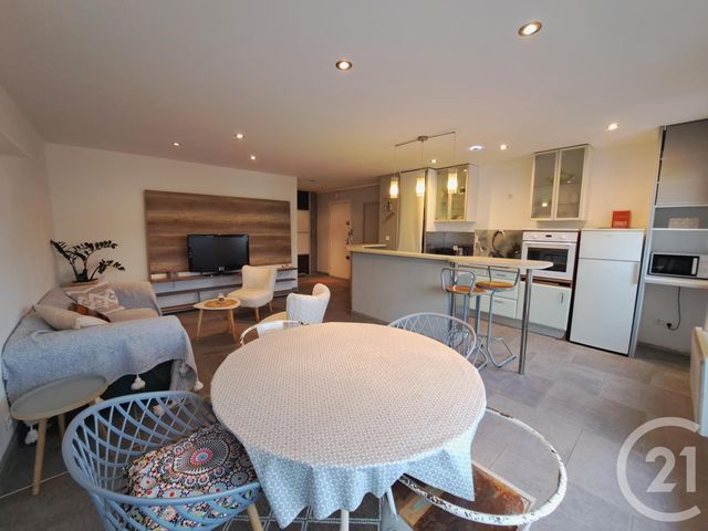 Appartement T4 &agrave; louer - 4 pi&egrave;ces - 78,19 m2 - Vallauris - 06 - PROVENCE-ALPES-COTE-D-AZUR