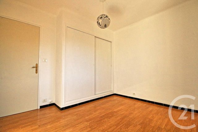 Appartement T2 &agrave; louer - 2 pi&egrave;ces - 46 m2 - Antibes - 06 - PROVENCE-ALPES-COTE-D-AZUR