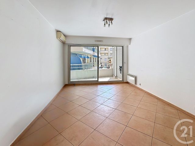 Appartement F2 &agrave; vendre - 2 pi&egrave;ces - 42 m2 - Antibes - 06 - PROVENCE-ALPES-COTE-D-AZUR