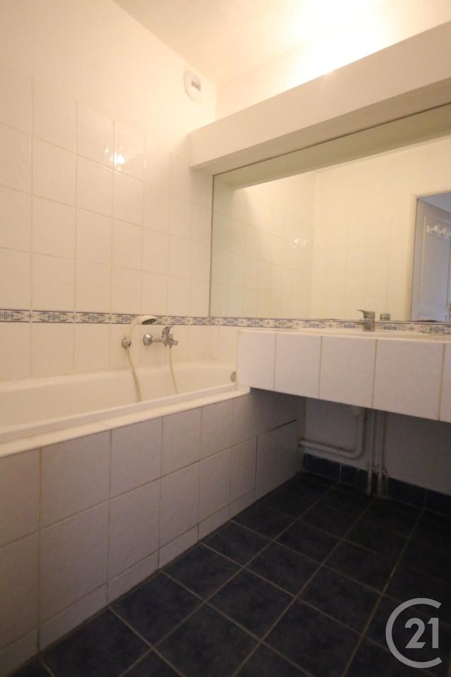 Appartement T2 &agrave; louer - 2 pi&egrave;ces - 37,52 m2 - Mougins - 06 - PROVENCE-ALPES-COTE-D-AZUR