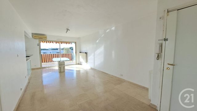 Appartement T4 &agrave; louer - 4 pi&egrave;ces - 72,55 m2 - Antibes - 06 - PROVENCE-ALPES-COTE-D-AZUR