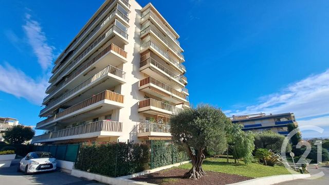 Appartement T4 &agrave; louer - 4 pi&egrave;ces - 72,55 m2 - Antibes - 06 - PROVENCE-ALPES-COTE-D-AZUR