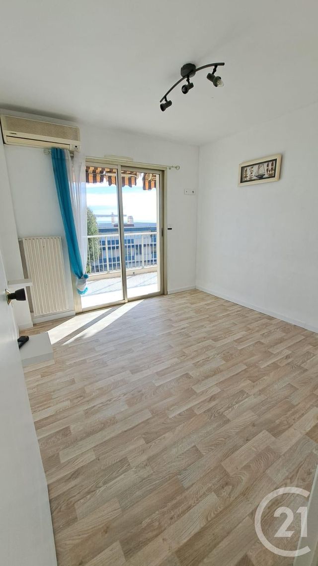Appartement T4 &agrave; louer - 4 pi&egrave;ces - 72,55 m2 - Antibes - 06 - PROVENCE-ALPES-COTE-D-AZUR