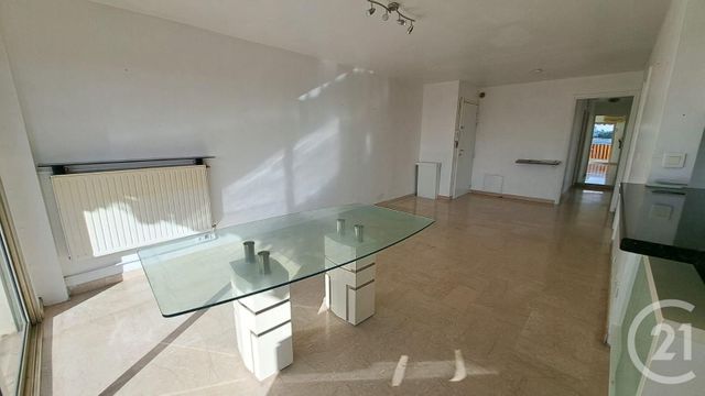 Appartement T4 &agrave; louer - 4 pi&egrave;ces - 72,55 m2 - Antibes - 06 - PROVENCE-ALPES-COTE-D-AZUR
