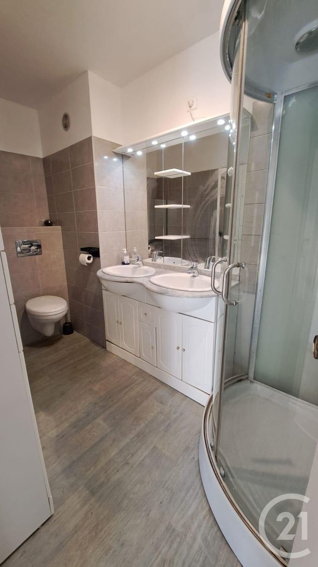 Appartement T4 &agrave; louer - 4 pi&egrave;ces - 72,55 m2 - Antibes - 06 - PROVENCE-ALPES-COTE-D-AZUR