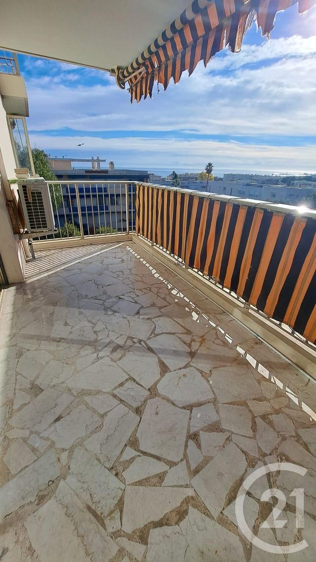 Appartement T4 &agrave; louer - 4 pi&egrave;ces - 72,55 m2 - Antibes - 06 - PROVENCE-ALPES-COTE-D-AZUR